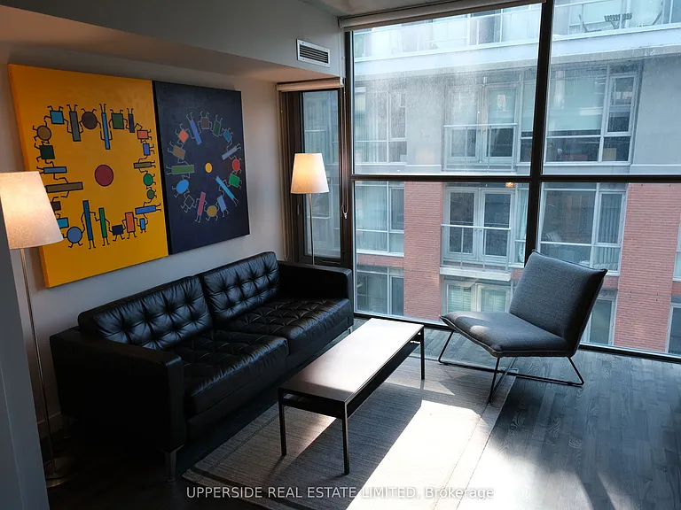 25 Oxley St — Photo 3