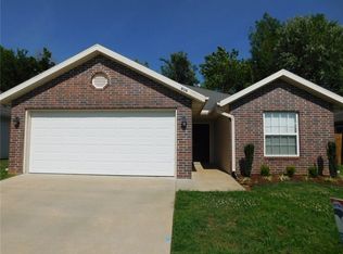 819 SE East Ct, Bentonville, AR 72712