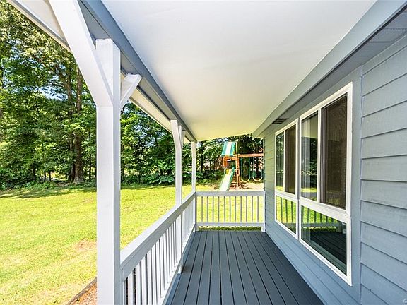 4th image of 9601 Sherwood Dr