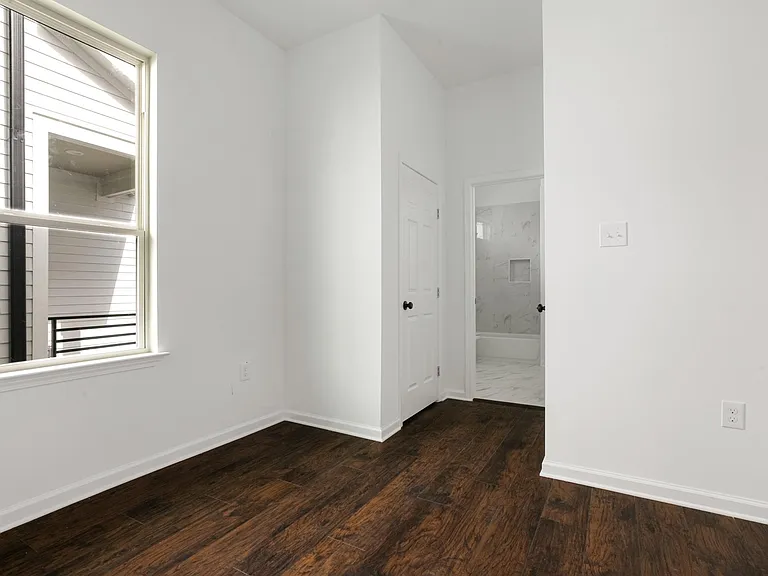 3320 Hollygrove St — Photo 6