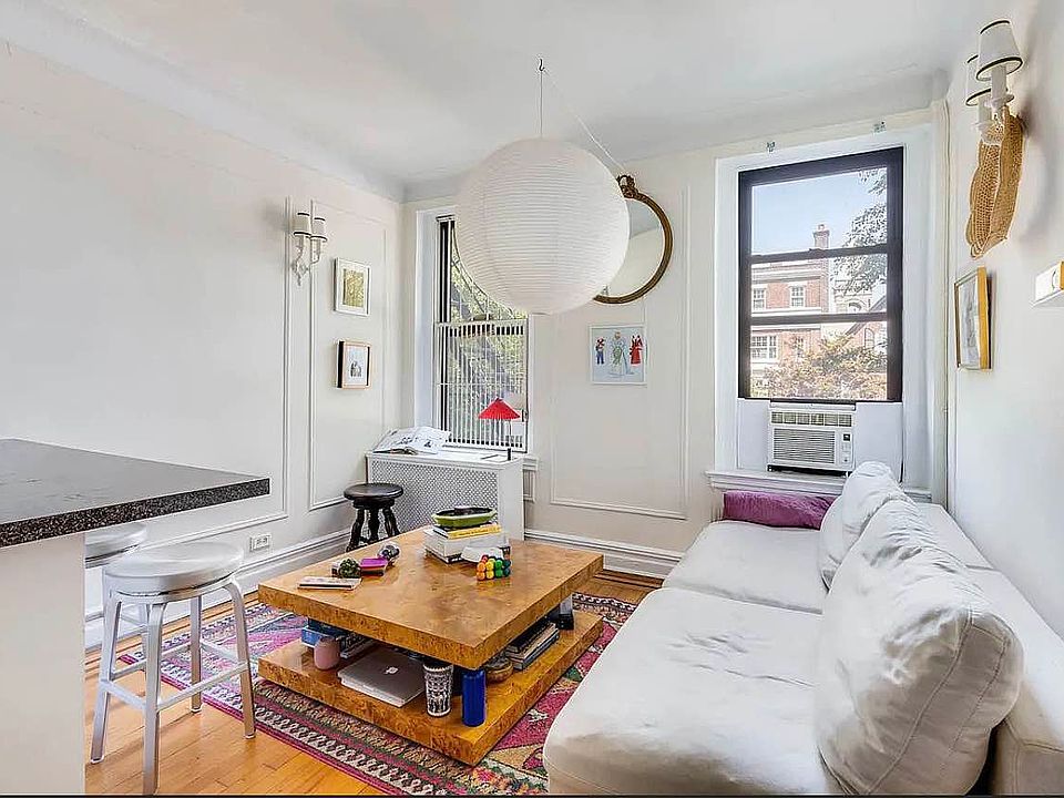 1st image of 300 8th Ave APT 2E