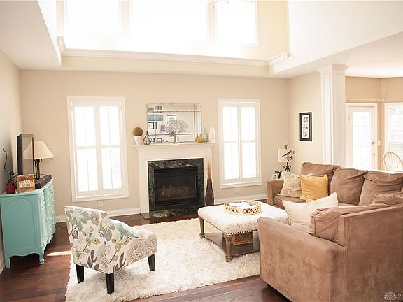 5th image of 375 Blackford Dr
