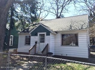 3325 5th St, Muskegon Heights, MI 49444