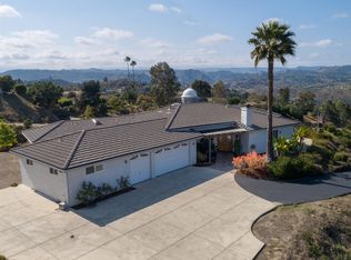 1055 N Stage Coach Ln, Fallbrook, CA 92028