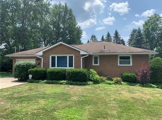 1926 Shadyside Dr, Hermitage, PA 16148
