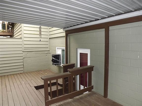 5th image of 9787 S Harbour Pointe Dr #28