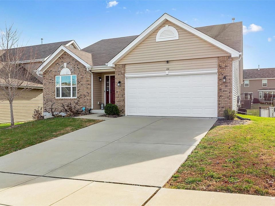134 Champions Ln, Wentzville, MO 63385 Zillow