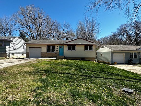 2nd image of 8209 Flora Ave