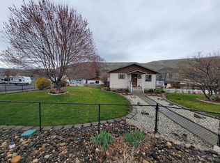 1103 3rd St, Asotin, WA 99402