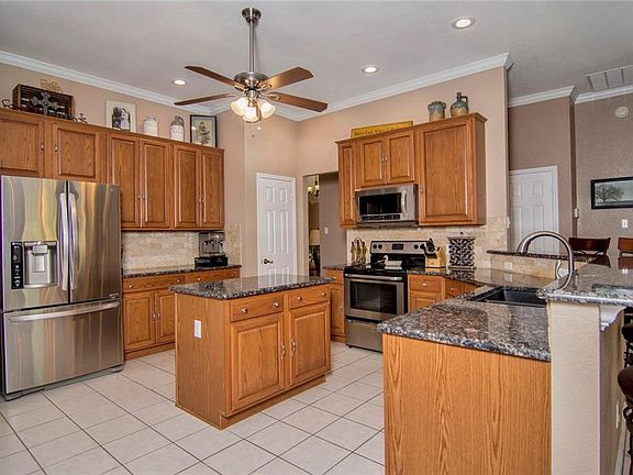 2nd image of 6212 Holliwell Ln
