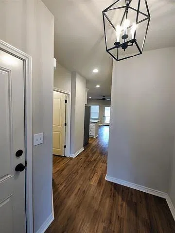4 bed, 2.5 bath, 1550 sqft, $2,095 — Photo 2