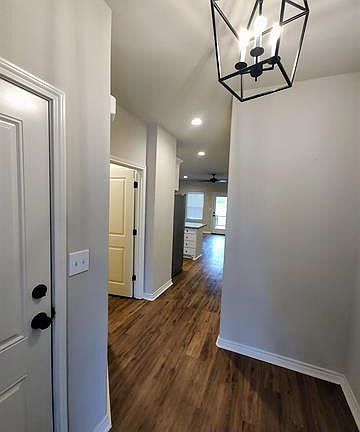 2nd image of 5670 Shadowbend Cir W #101