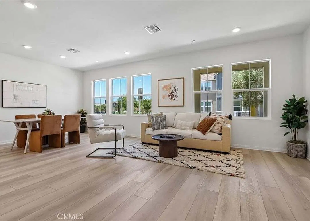 3 bed, 2.5 bath, 1890 sqft, $3,800 — Photo 4