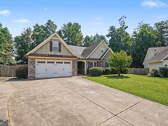 3rd image of 87 Thomas Place Dr