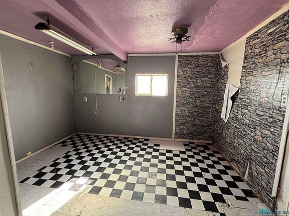 5th image of 1503 Smedley Rd