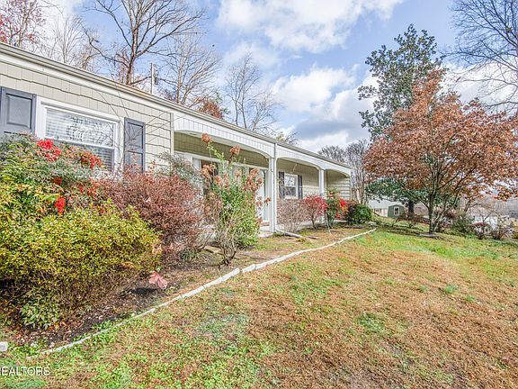 2nd image of 120 Glenwood Dr