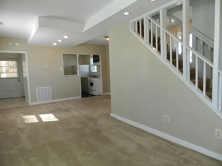 9719 13th View St — Photo 3