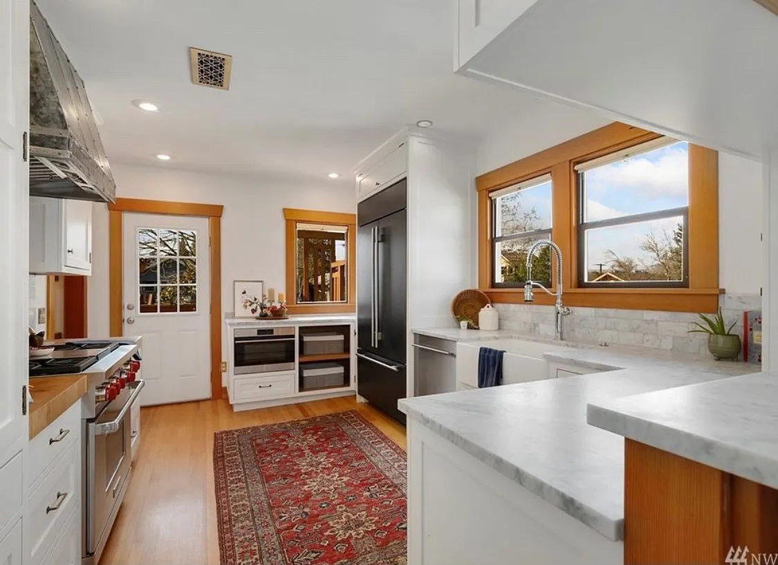4 bed, 1880 sqft, $4,500 — Photo 3