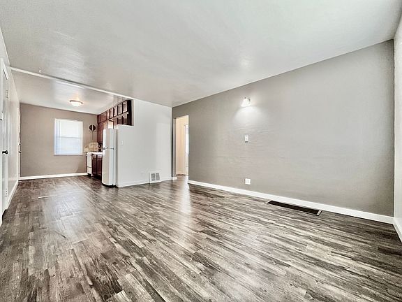 2nd image of 2216 Nelson Ave SE APT C