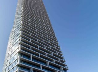 898 Portage Pkwy #2111, Vaughan, ON L4K 0J6