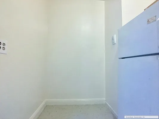 Rented by Sovereign Associates | media 11