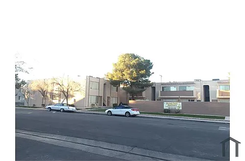 5800 Bromley Ave Photo 1