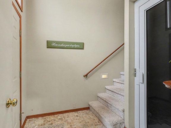 4th image of 1653 E Harbour Towne Cir