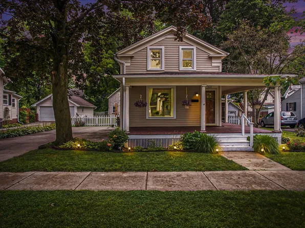 612 W Mansion St, Marshall, MI 49068