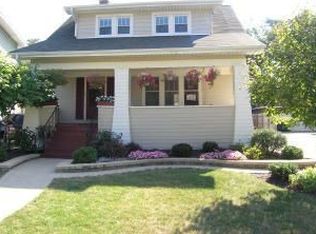 61 N Elizabeth St, Lombard, IL 60148