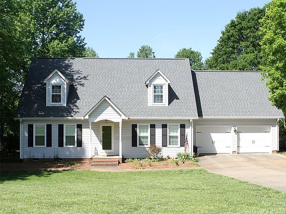 2nd image of 209 Knollwood Dr
