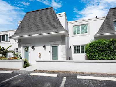 715 NE 27th Ave, Hallandale Beach, FL, 33009