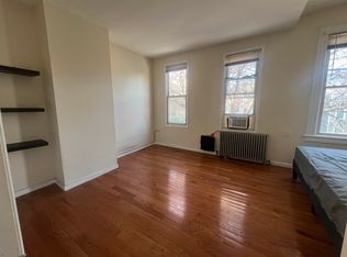 36-31 29th St #2R, Astoria, NY 11106