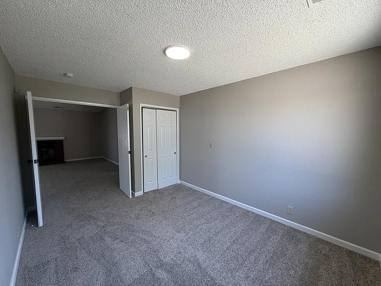 1120 Landreth Ct — Photo 11