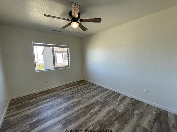4th image of 3241 N Constance Dr #2