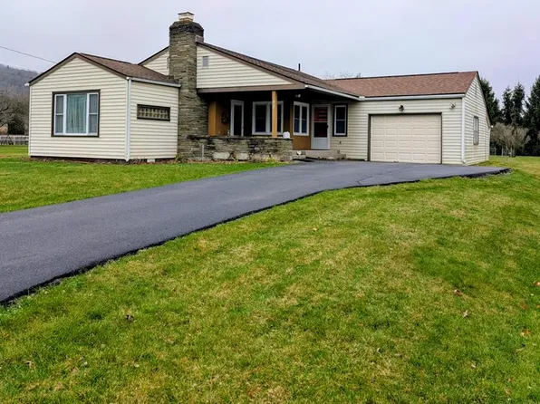 103 Oak Ave, Elkland, PA 16920