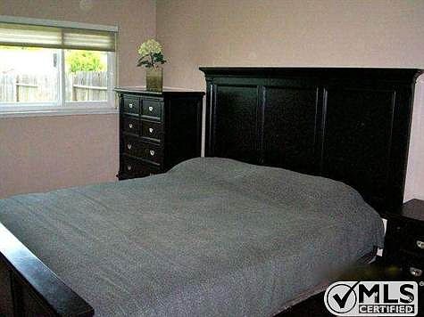 5th image of 7854 Fallbrook Ave