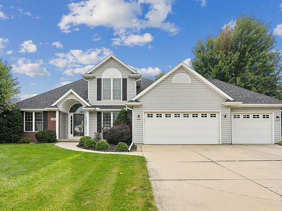 2nd image of 834 Stone Church Ln