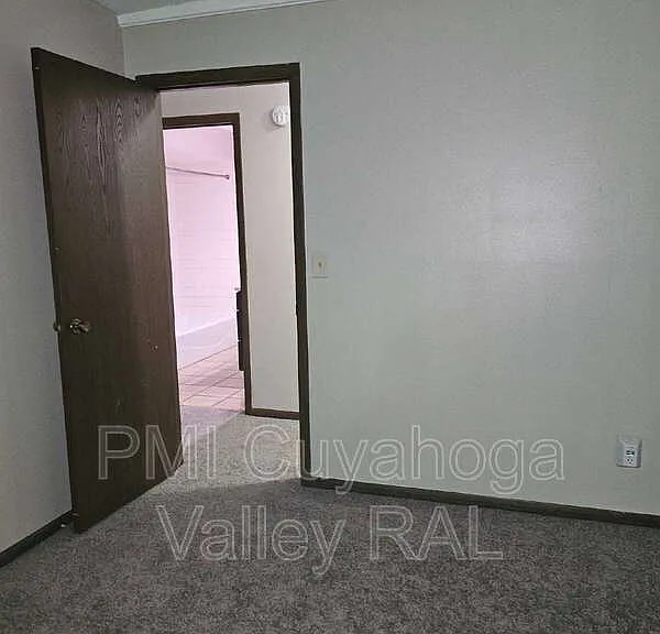 1500 W Market St #14 — Photo 12