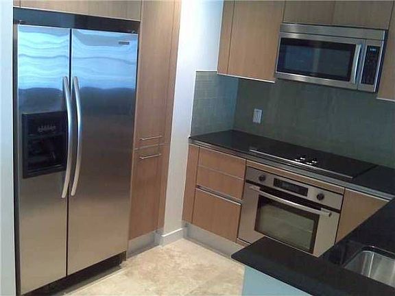 305Broker 305.205.0073