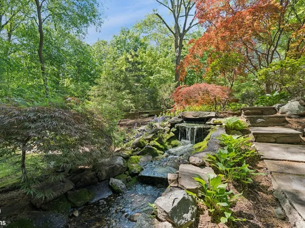 383 West 254th Street image 1 of 44