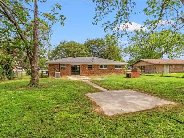 823 Brewton St, Natchitoches, LA 71457