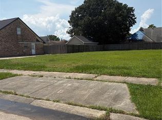 3021 Oak Dr, Violet, LA 70092