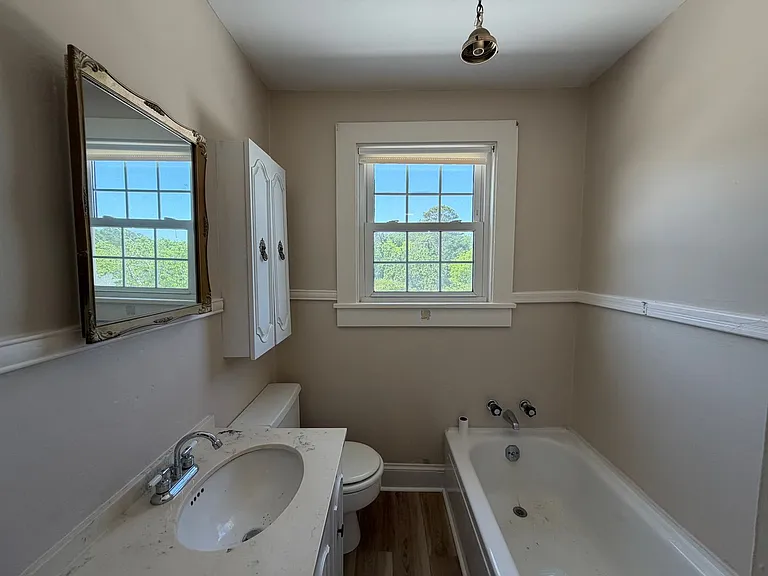 1541 Ebenezer Rd — Photo 16