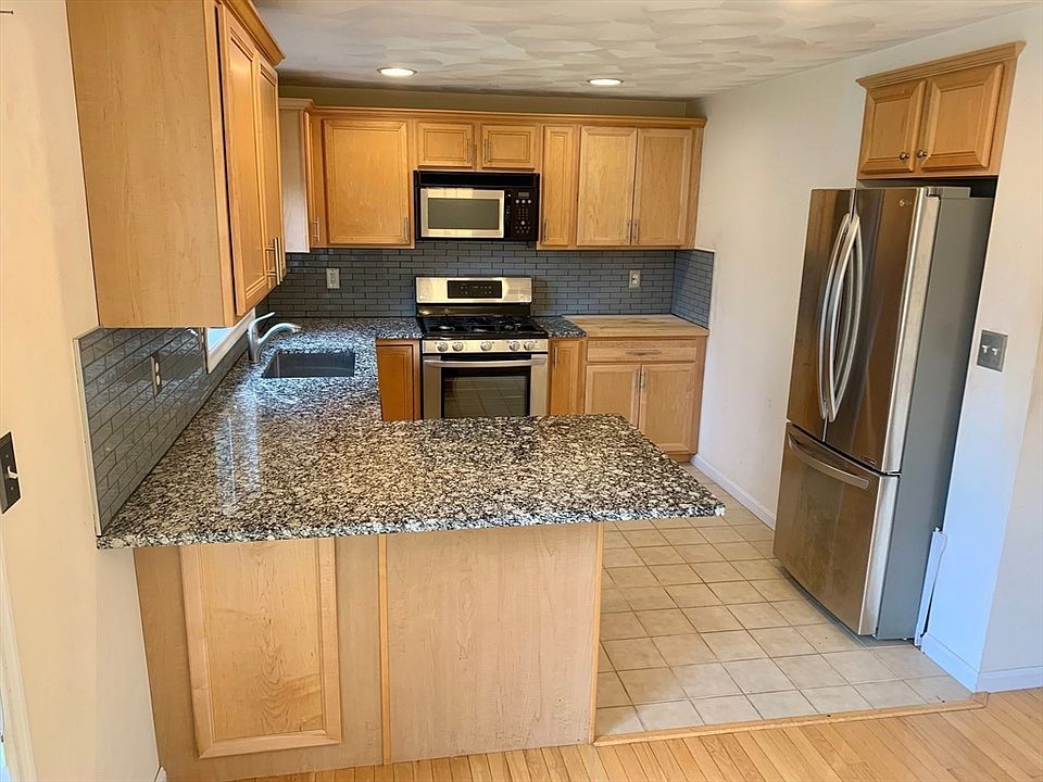 18 Groveland Commons Way 18, Groveland, MA 01834 Zillow