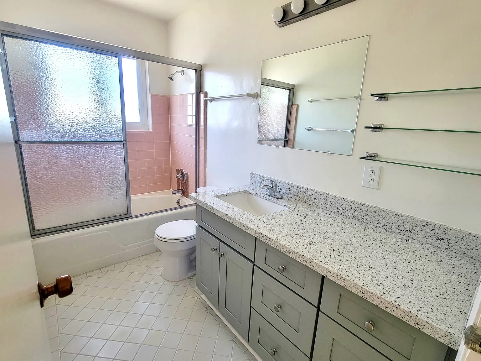 2949 Magliocco Dr — Photo 4
