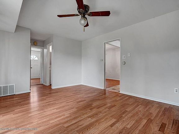 5th image of 114 France St