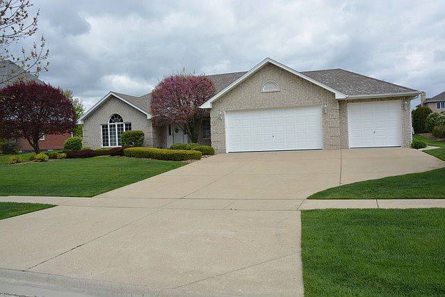 1st image of 631 Gibbons Dr