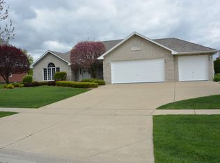 631 Gibbons Dr, New Lenox, IL 60451
