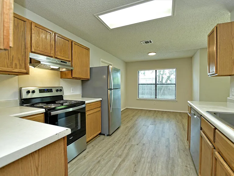 1201 Pike Path — Photo 10