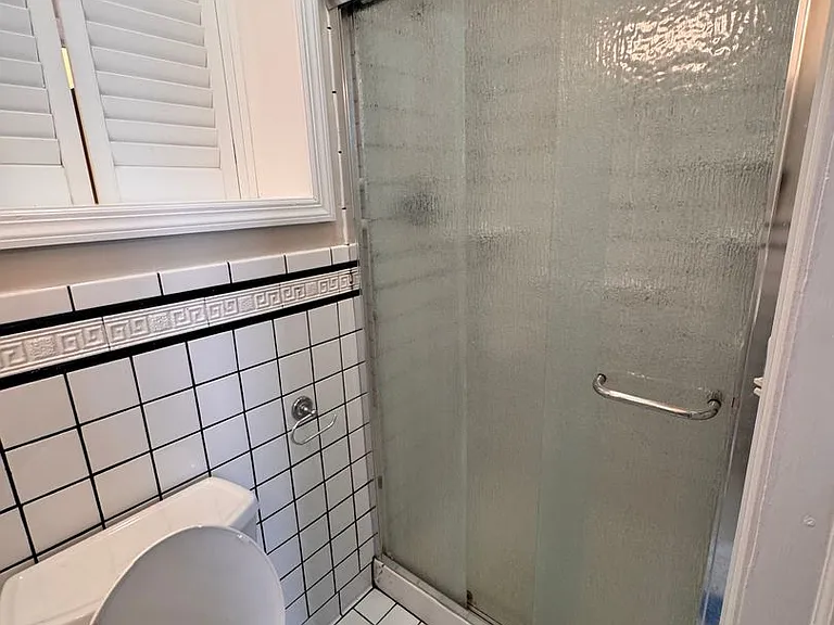 931 Ashley Ave — Photo 13